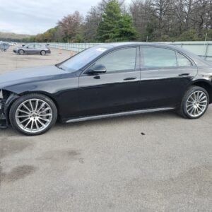 Vehicle VIN W1K6G7GB0NA151644
