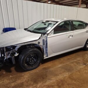Vehicle VIN 1N4BL4BV3PN418121