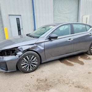 Vehicle VIN 1N4BL4DV2RN353648