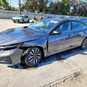 Vehicle VIN 1N4BL4DVXTN315558