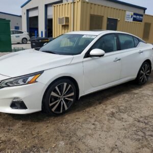 Vehicle VIN 1N4BL4FW2MN325864